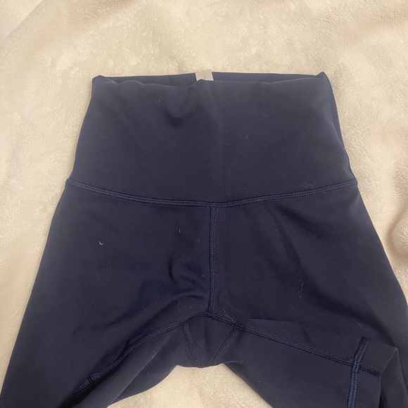 Lululemon short - Picture 2 of 4